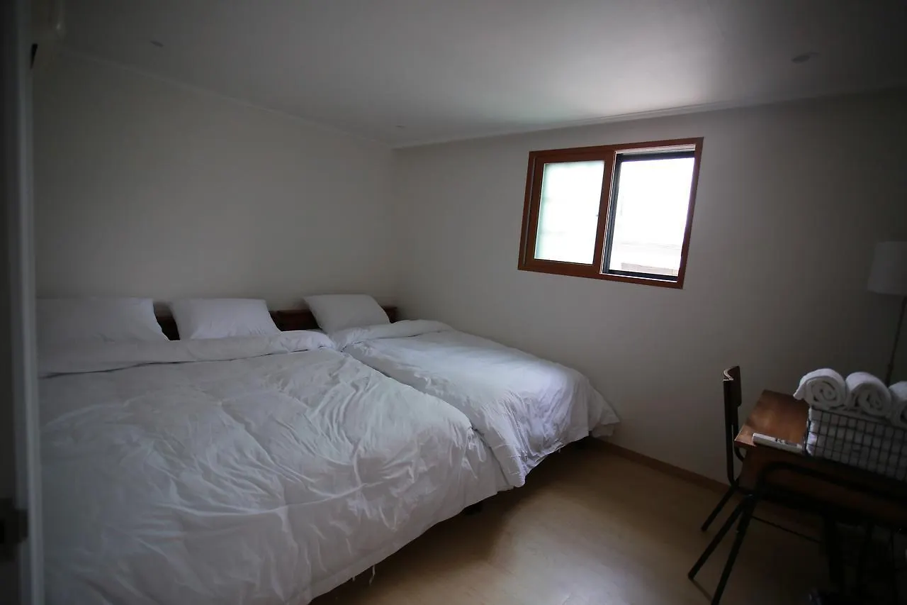 Ultari Hostel Jongno Сеул